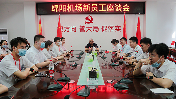 “助力鄉(xiāng)村振興，踐行艱苦奮斗” 將新員工黨性教育活動(dòng)搬到對(duì)口幫扶村4.jpg