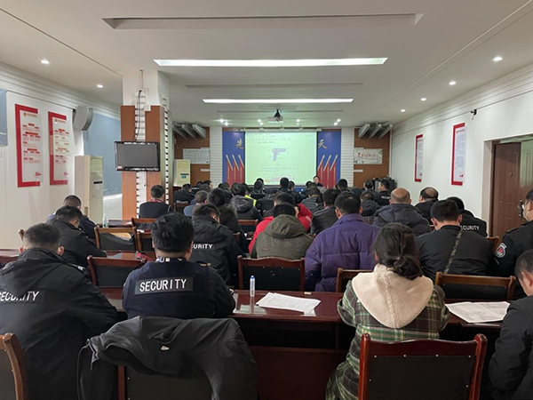 安檢站、消防護(hù)衛(wèi)部開展違禁物品檢查培訓(xùn).png
