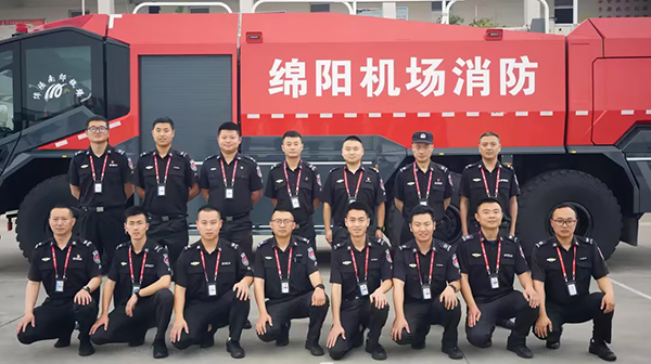 1682650902912919.jpg 消防護衛(wèi)部雛鷹班組榮獲綿陽市青年文明號榮譽稱號.pic.jpg